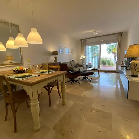 Picasso Apartment